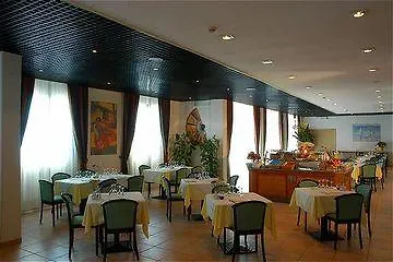 Hotel Meditur Pisa 4*