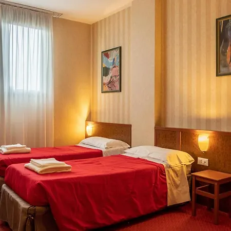 Hotel Meditur Pisa 4*
